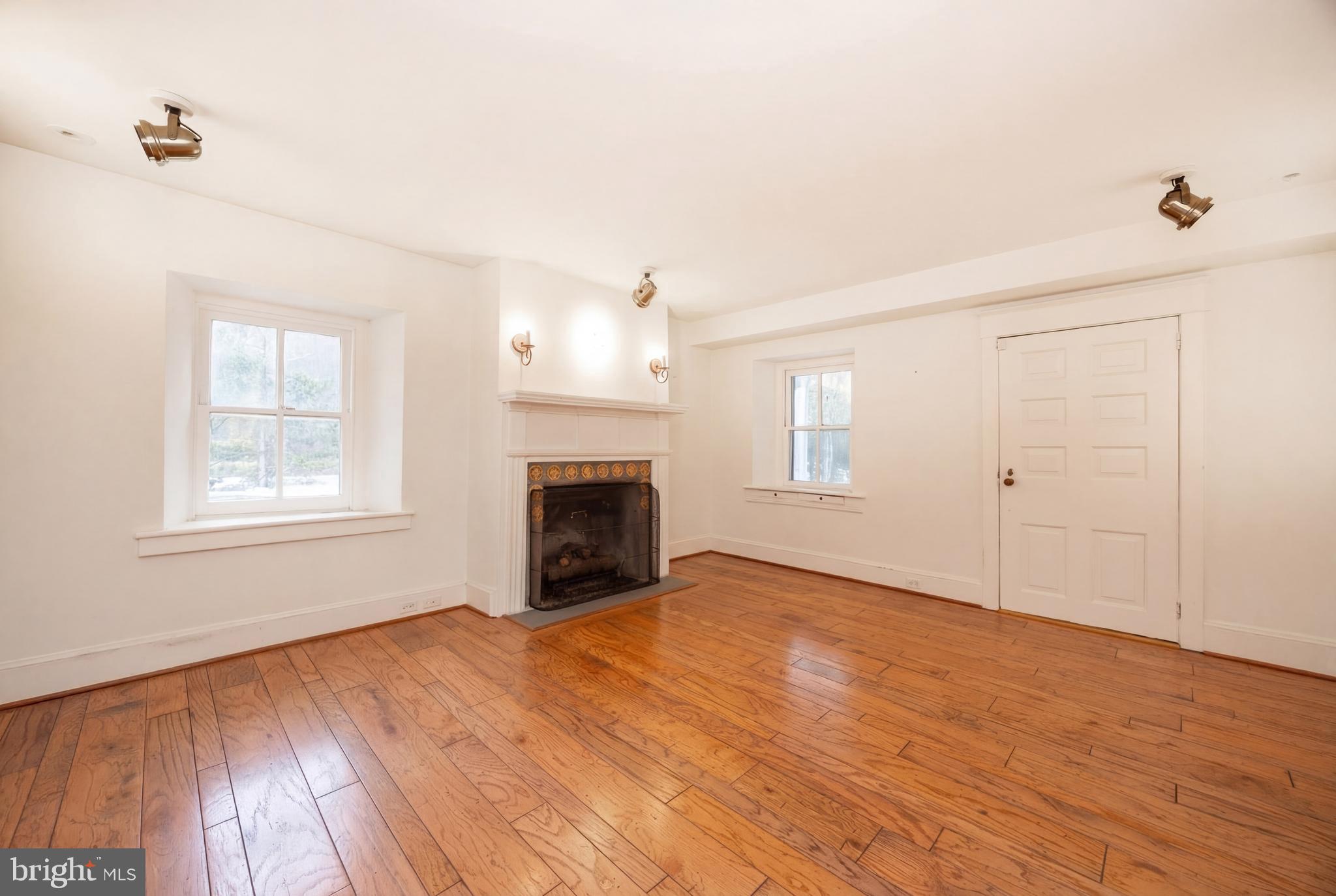 SMOKEHOUSE FARMS - Residential