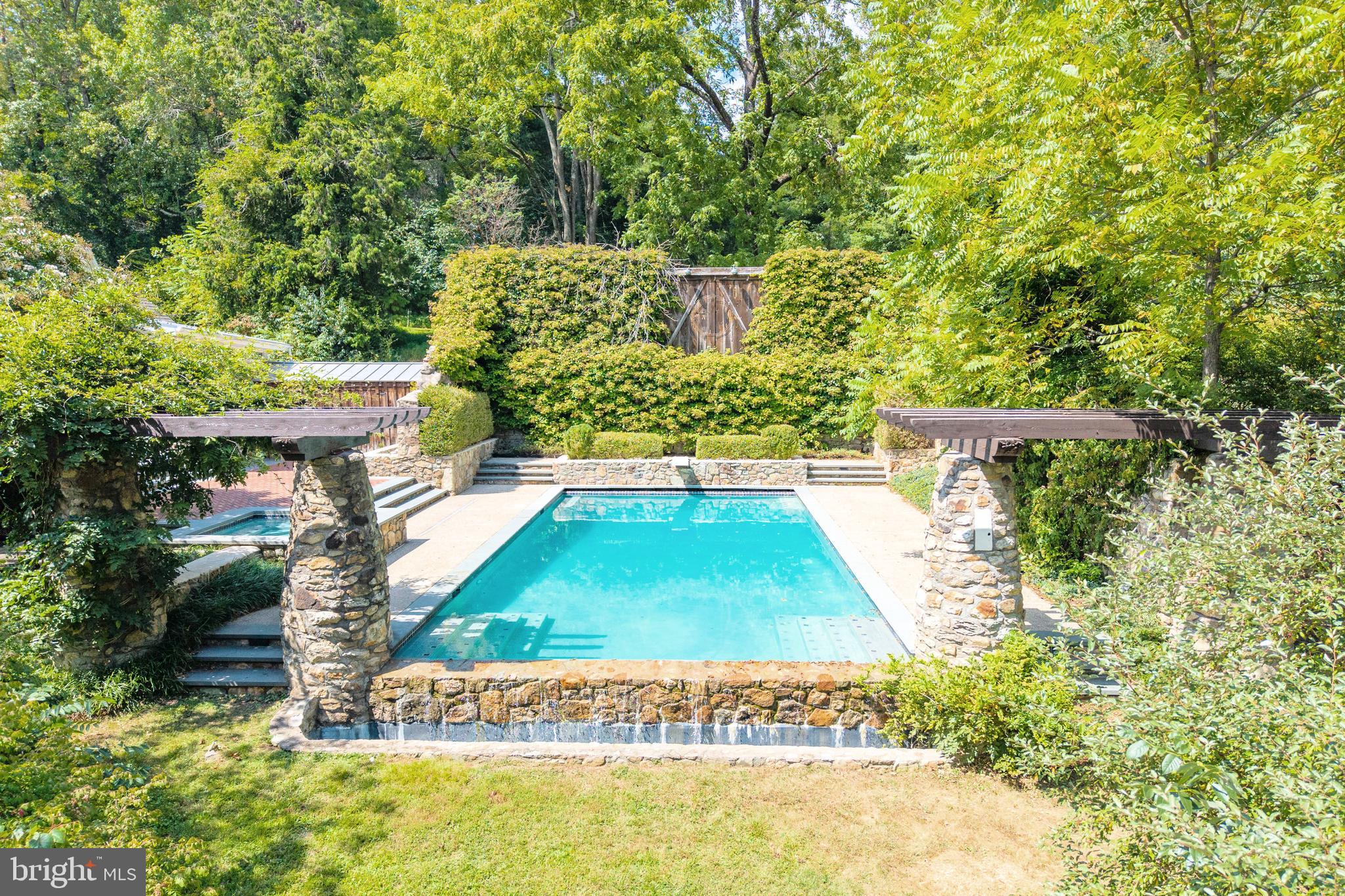 SMOKEHOUSE FARMS - Residential