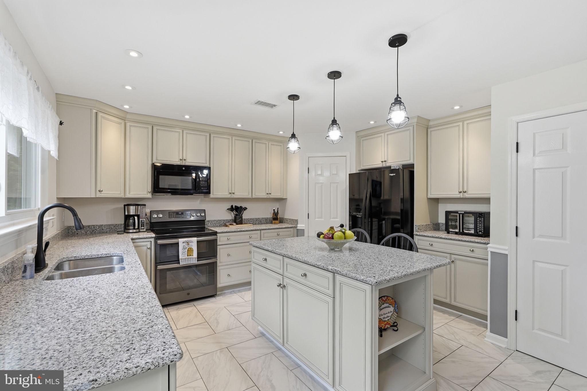 17241 PICKWICK DRIVE