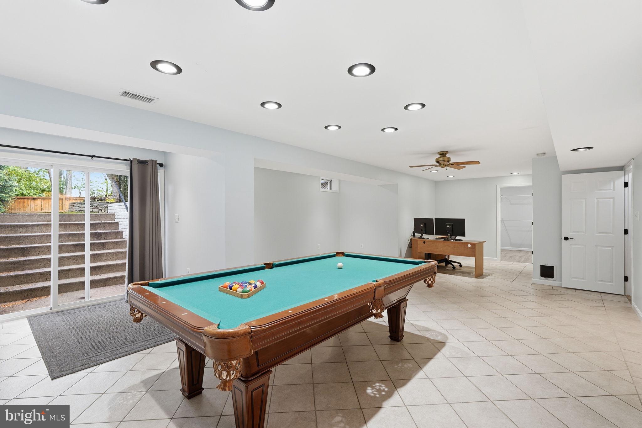 VILLAGES OF PURCELLVILLE - Residential