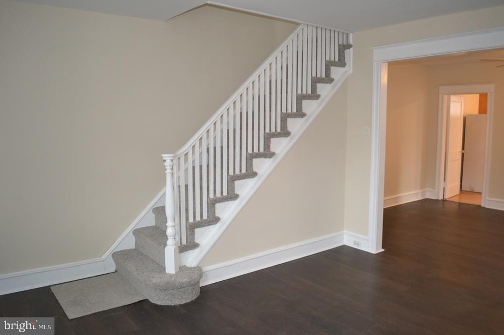 OXFORD CIRCLE - Residential