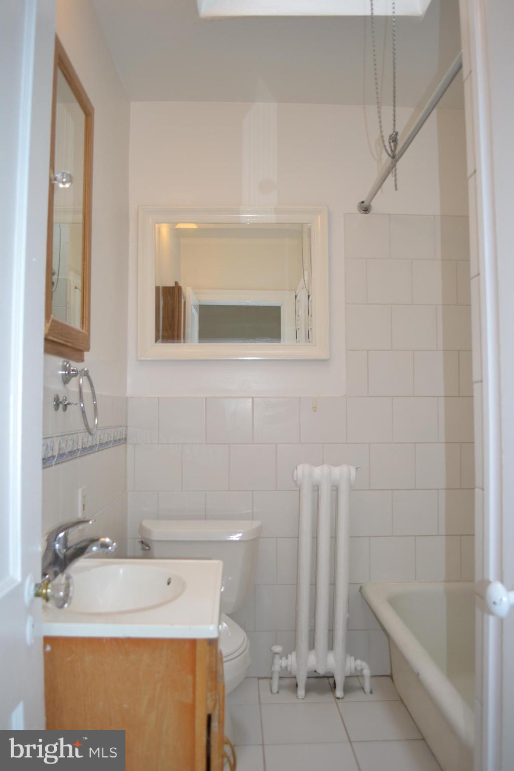 OXFORD CIRCLE - Residential