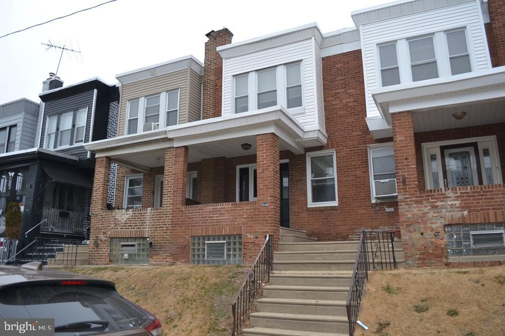 OXFORD CIRCLE - Residential