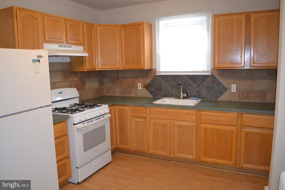 OXFORD CIRCLE - Residential