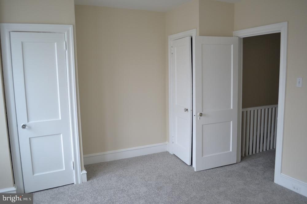 OXFORD CIRCLE - Residential