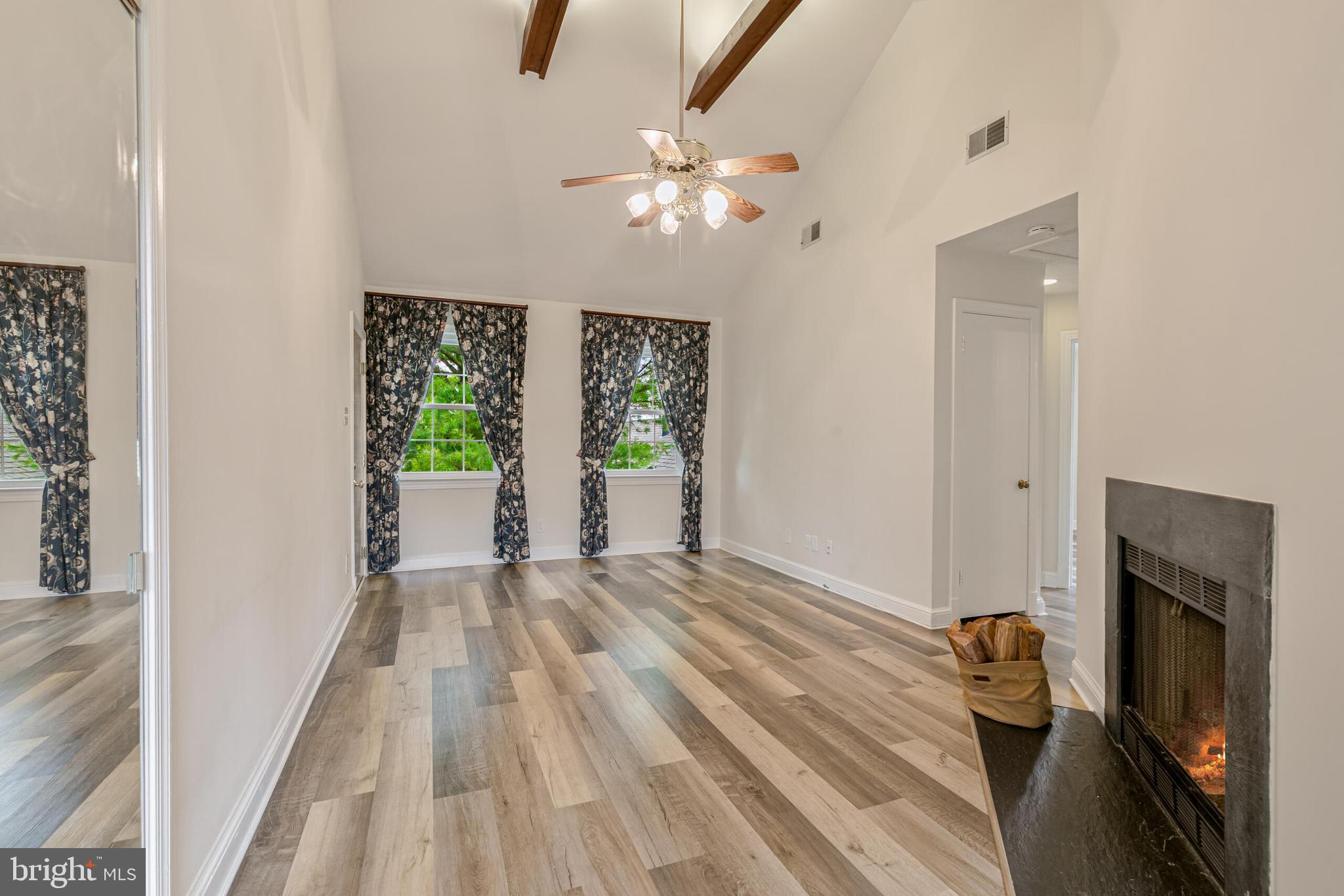 CAMBRIDGE COURTS - Residential