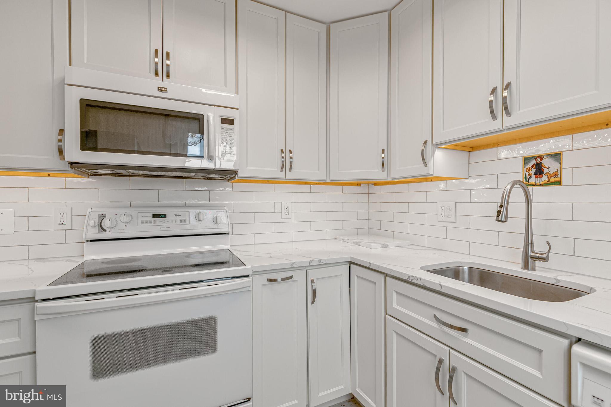 CAMBRIDGE COURTS - Residential