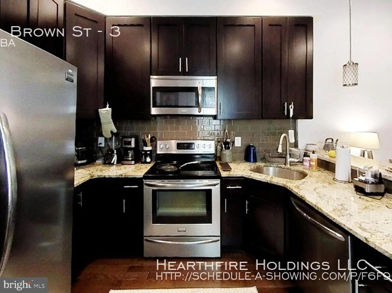 1621 BROWN STREET 3