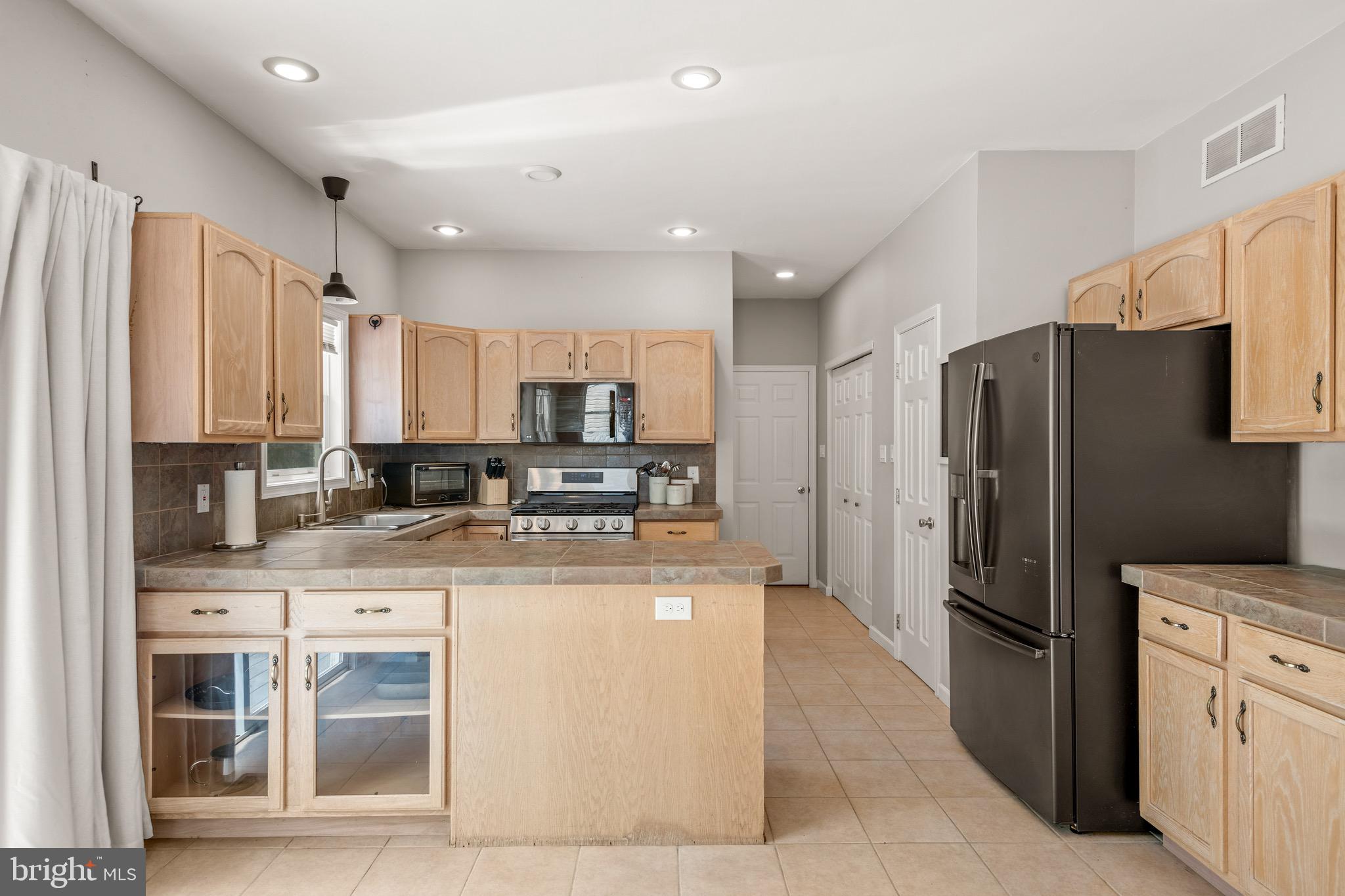 PLEASANT MEADOWS - Residential