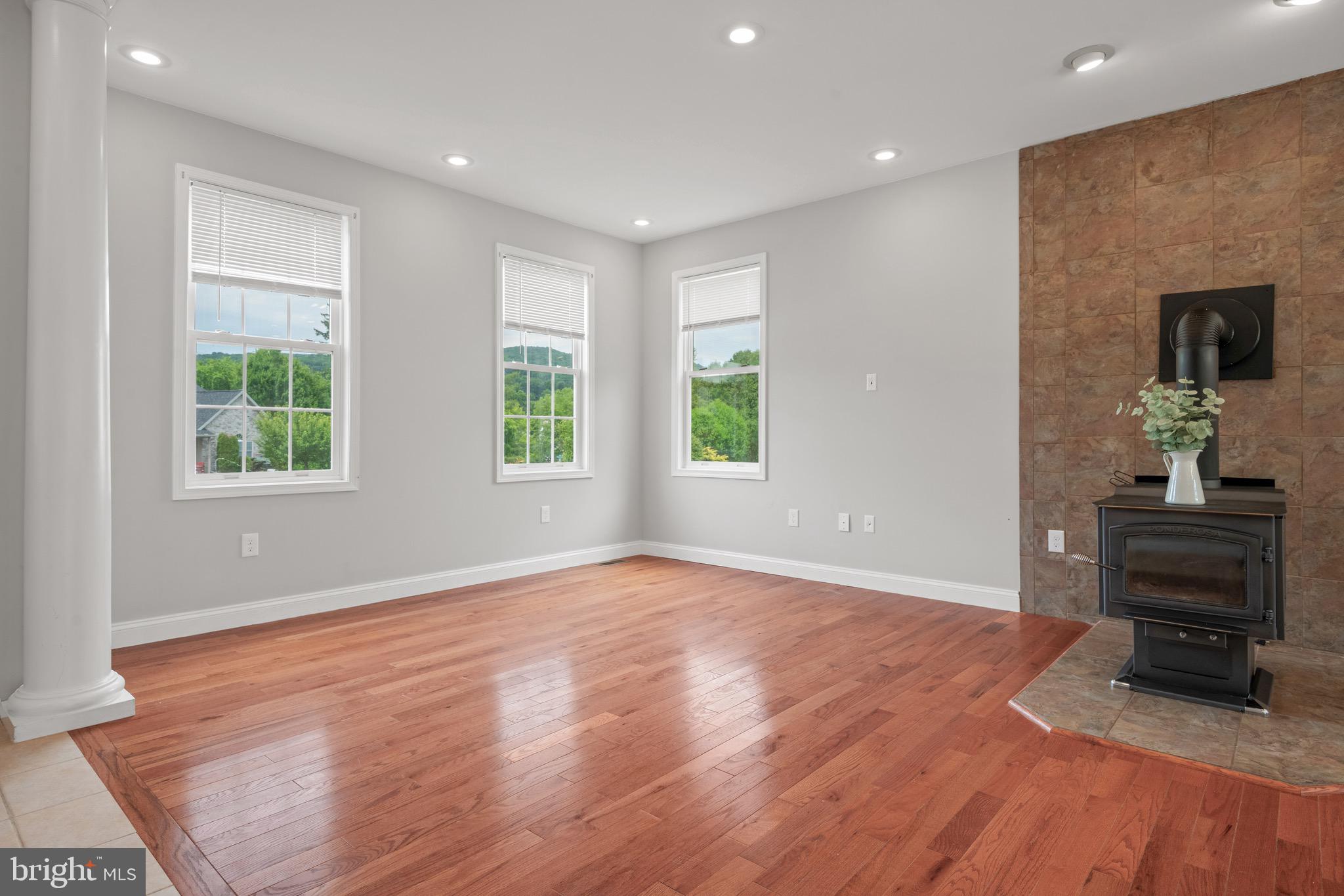 PLEASANT MEADOWS - Residential