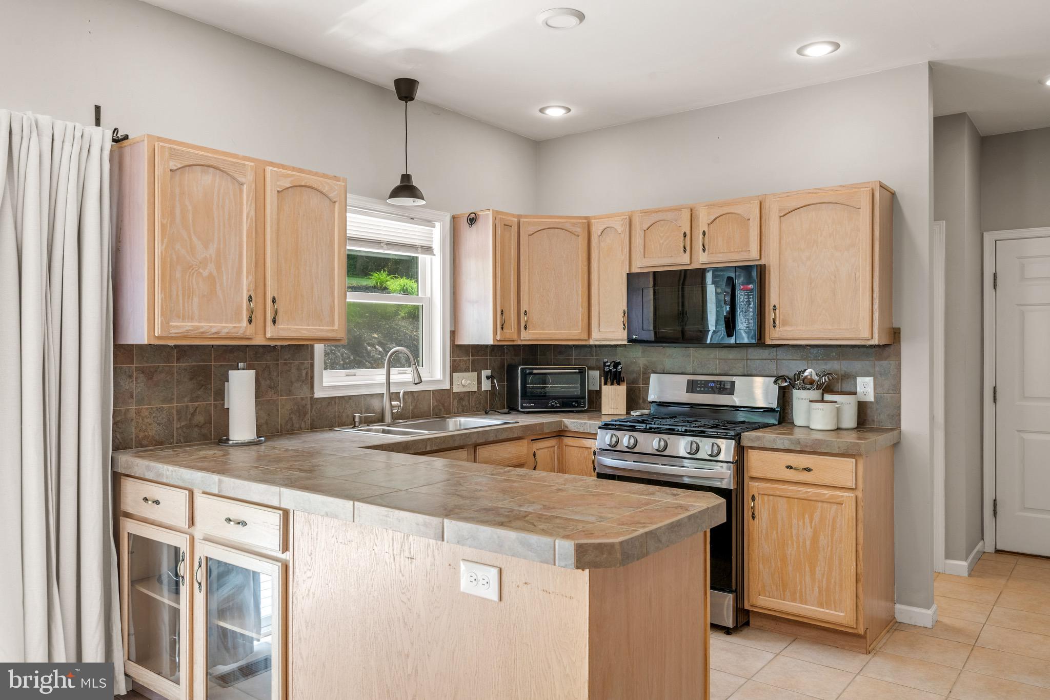 PLEASANT MEADOWS - Residential