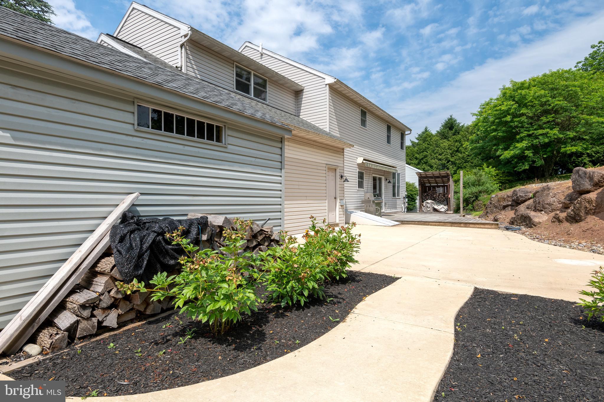 PLEASANT MEADOWS - Residential