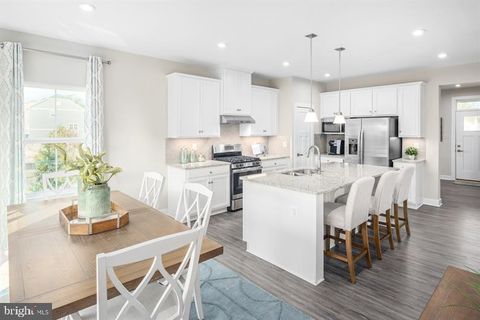 15544 TWIN RIVER CIRCLE H6 BOWIE MD 20716