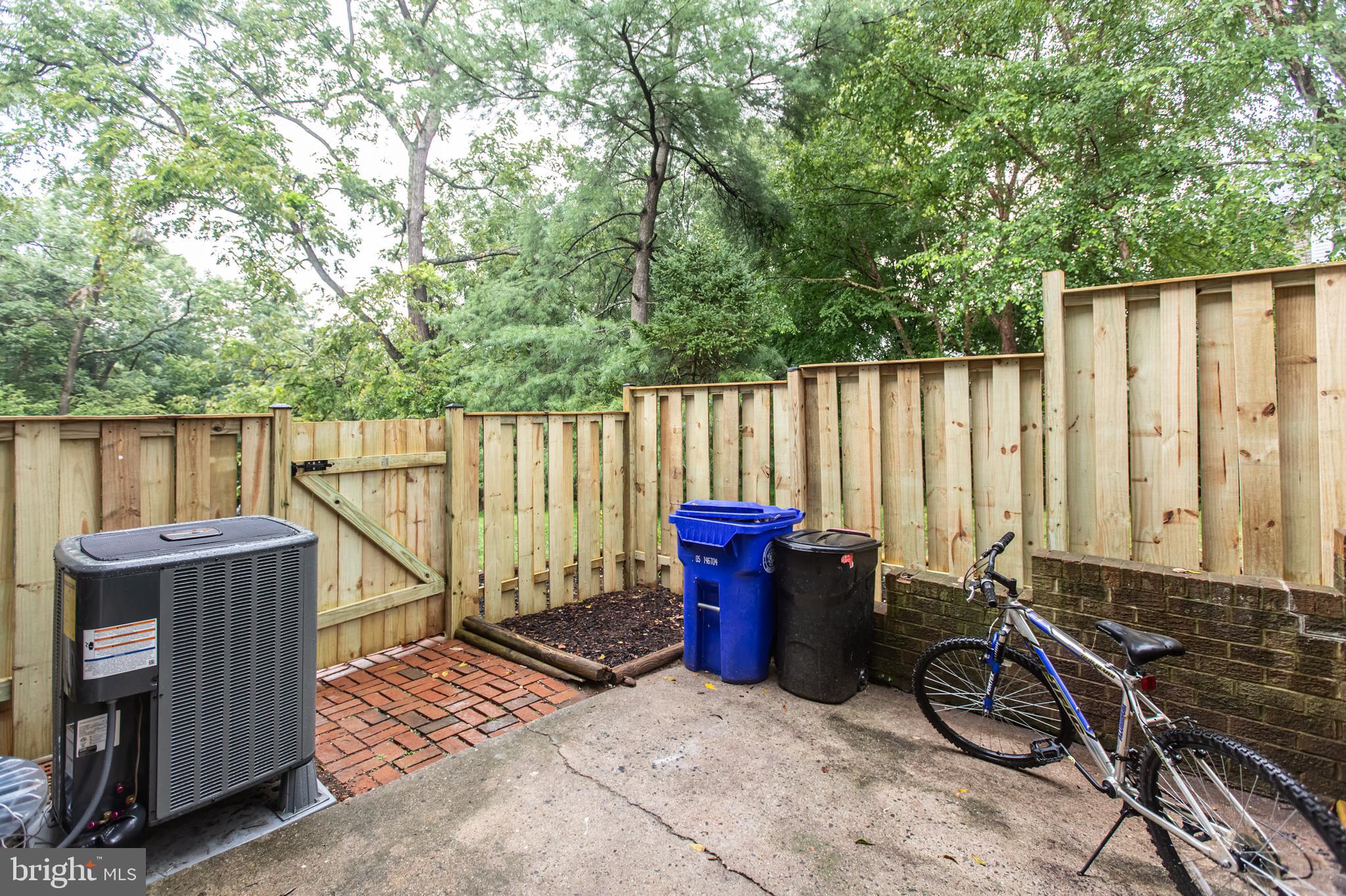 CINNAMON WOODS - Residential