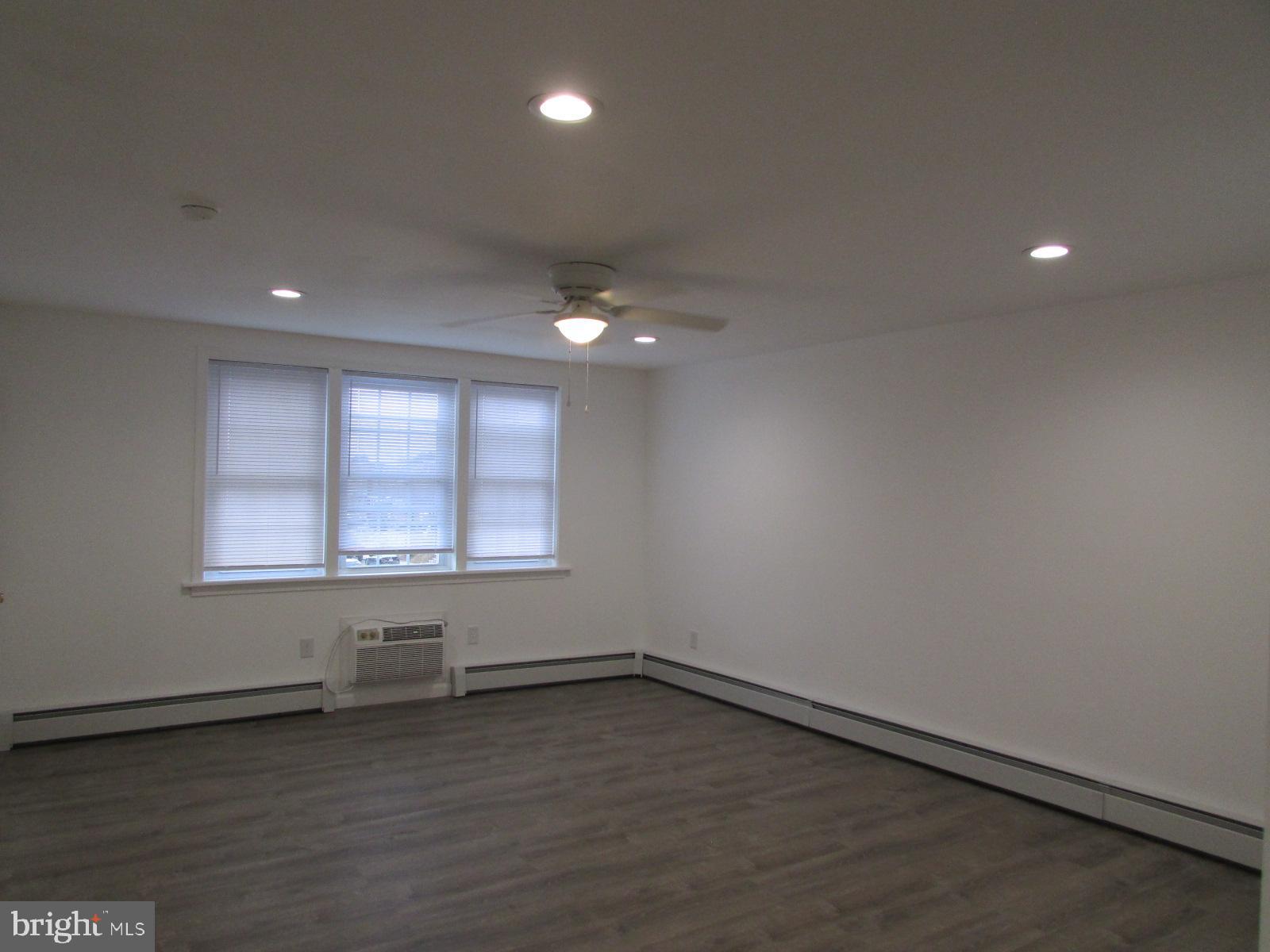 HOLMESBURG - Residential Income