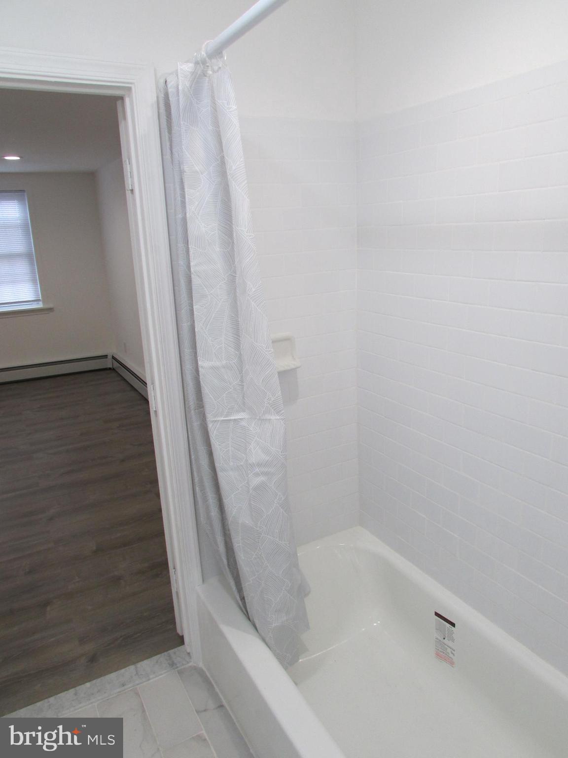 HOLMESBURG - Residential Income