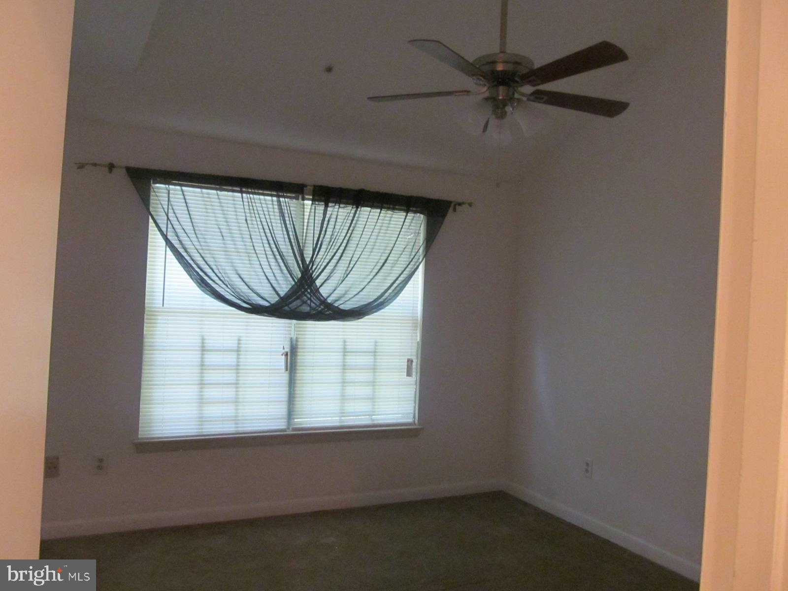 DEVON HILLS - Residential