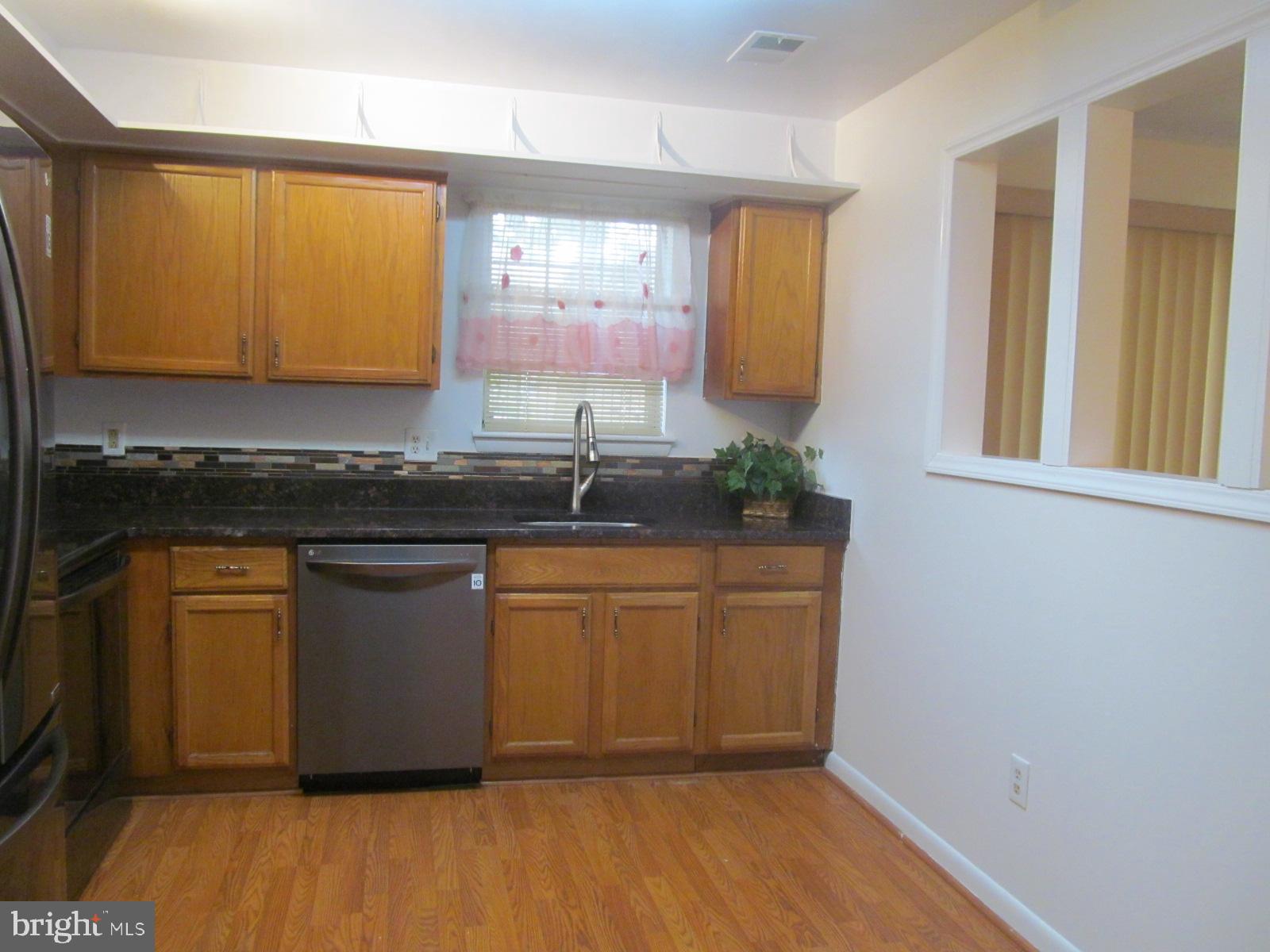 DEVON HILLS - Residential