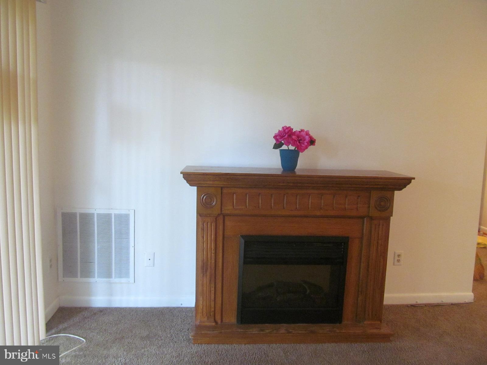 DEVON HILLS - Residential