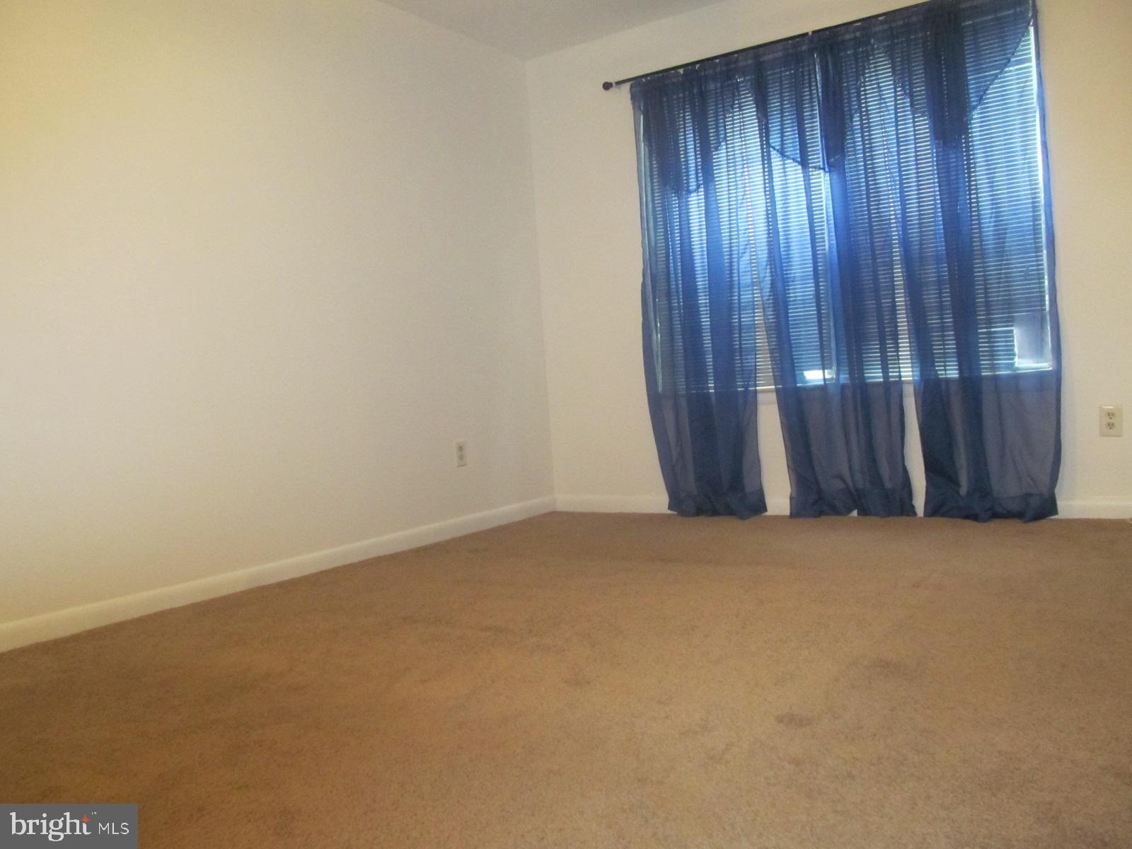 DEVON HILLS - Residential