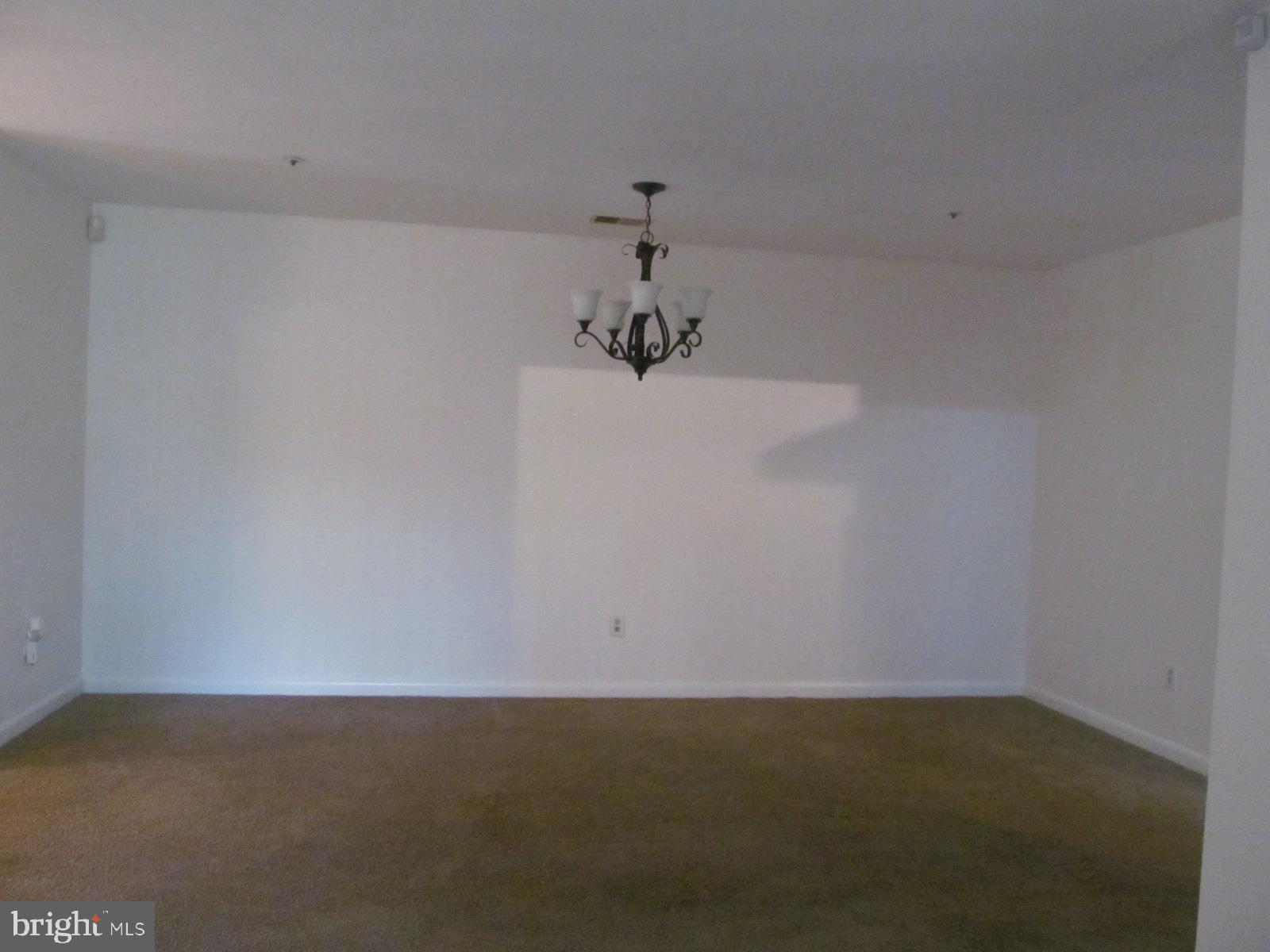 DEVON HILLS - Residential