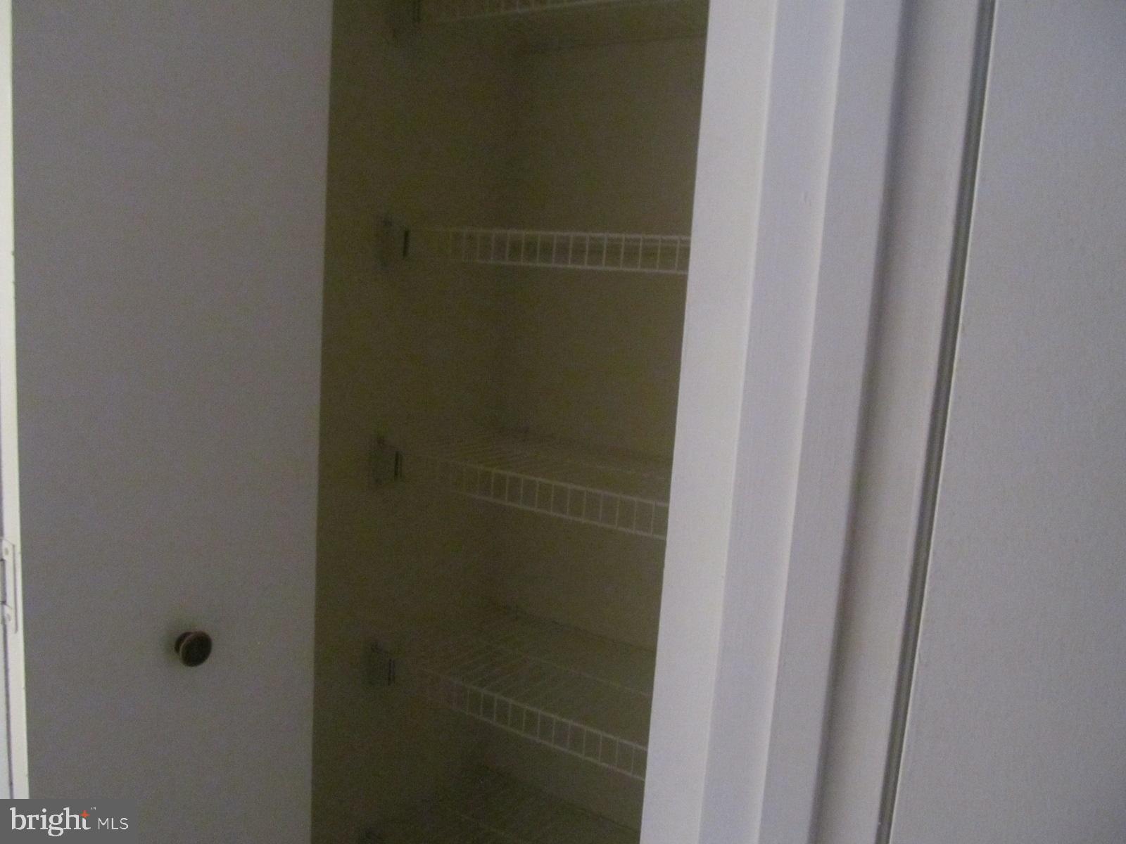 DEVON HILLS - Residential