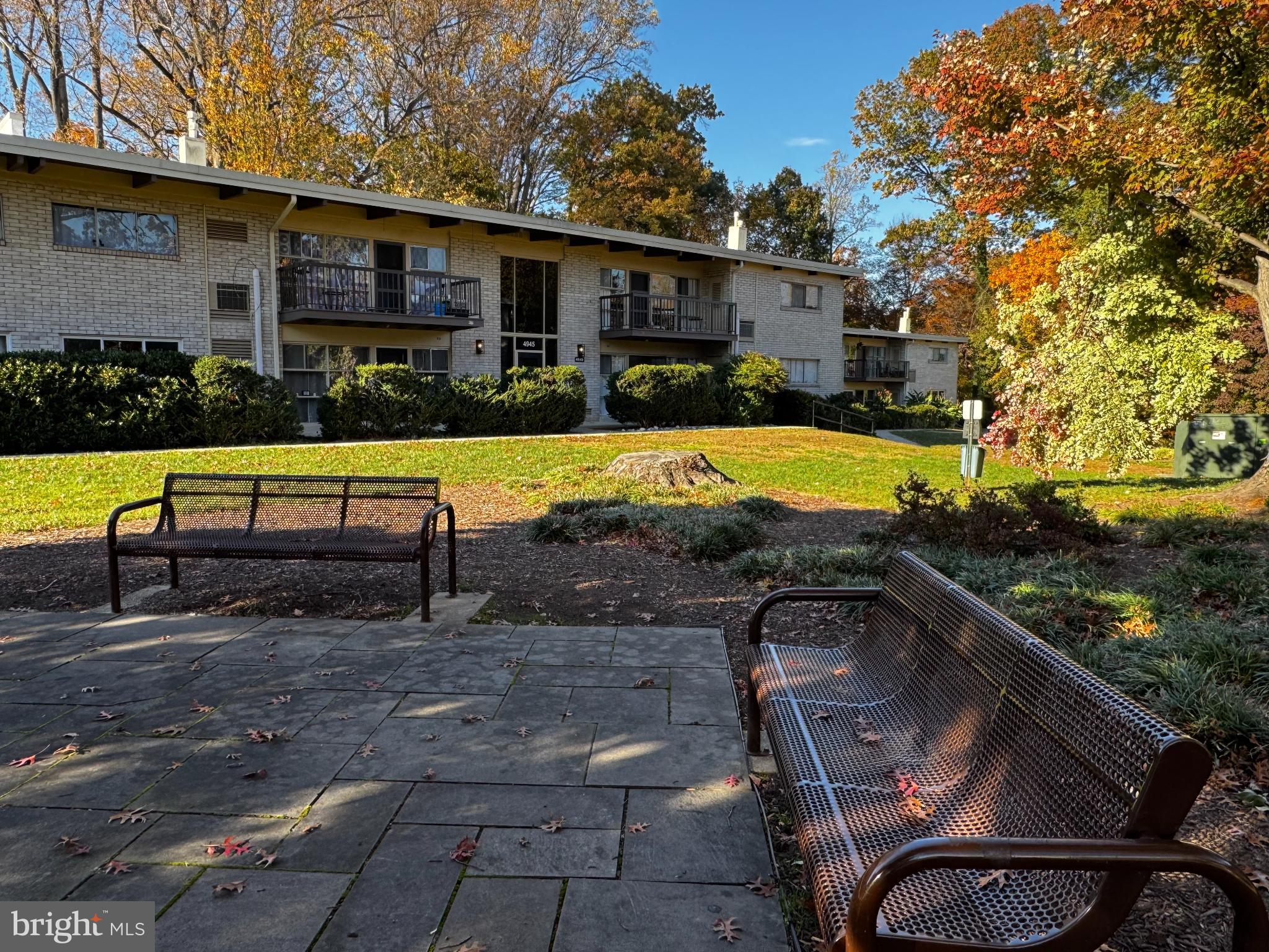 4945 AMERICANA DRIVE 106