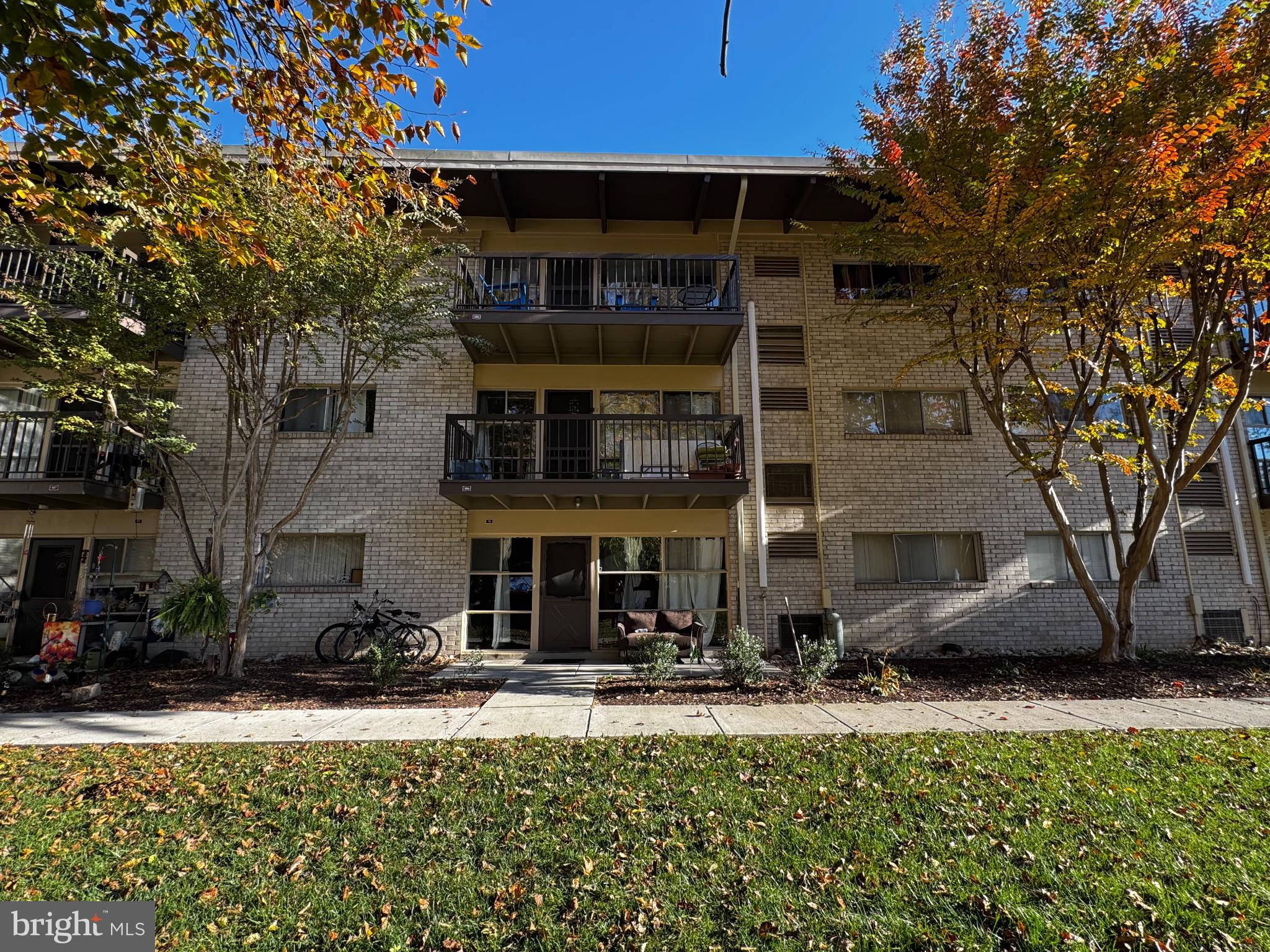 4945 AMERICANA DRIVE 106