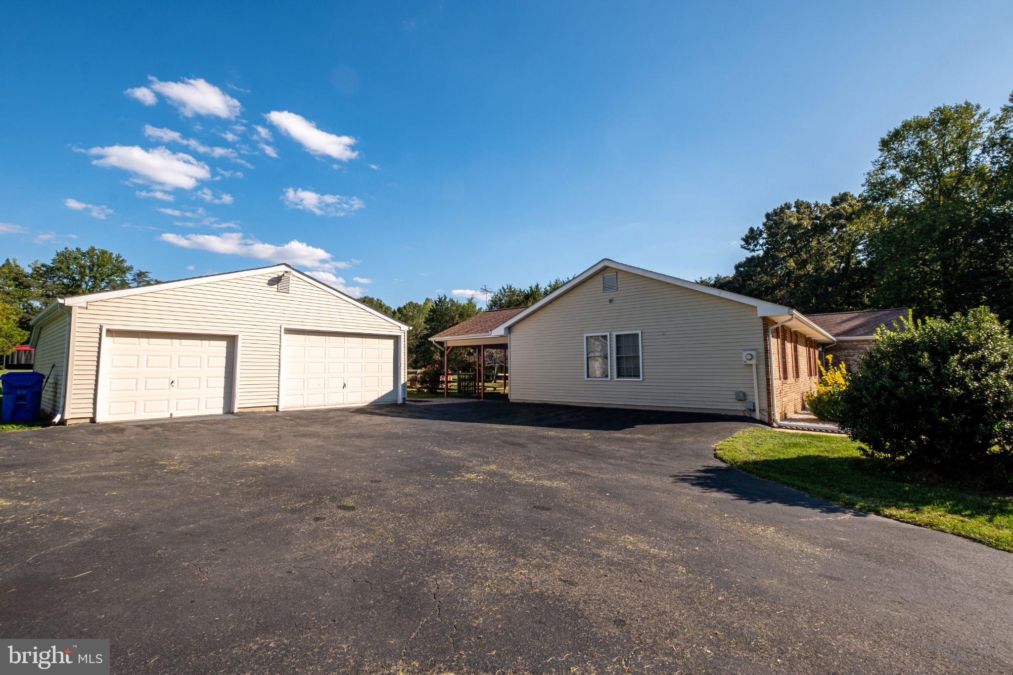5498 HUCKLEBERRY DRIVE