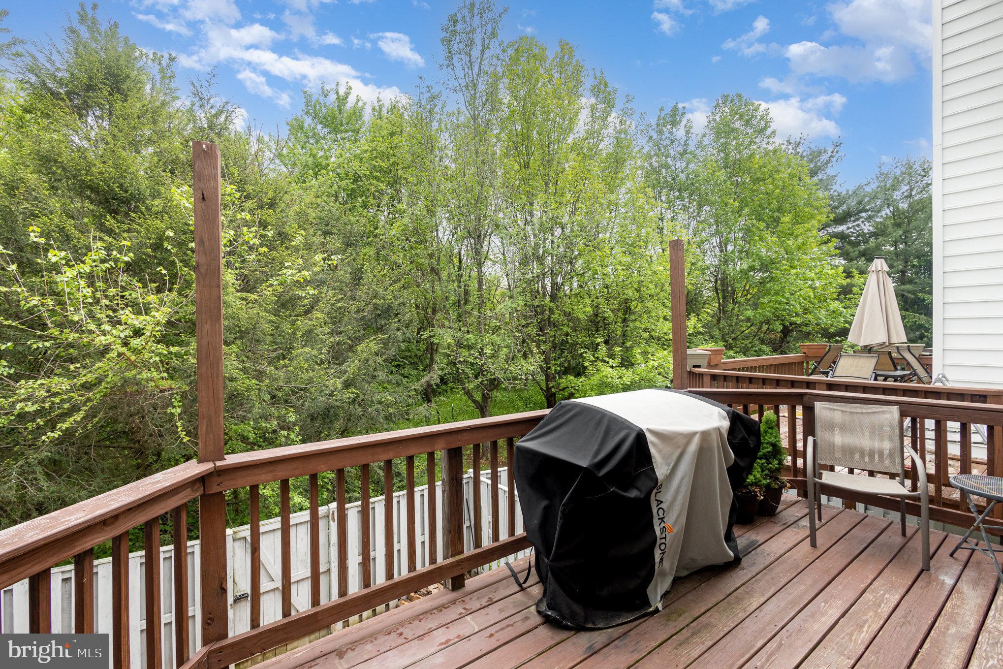 ROUND HILL - Residential