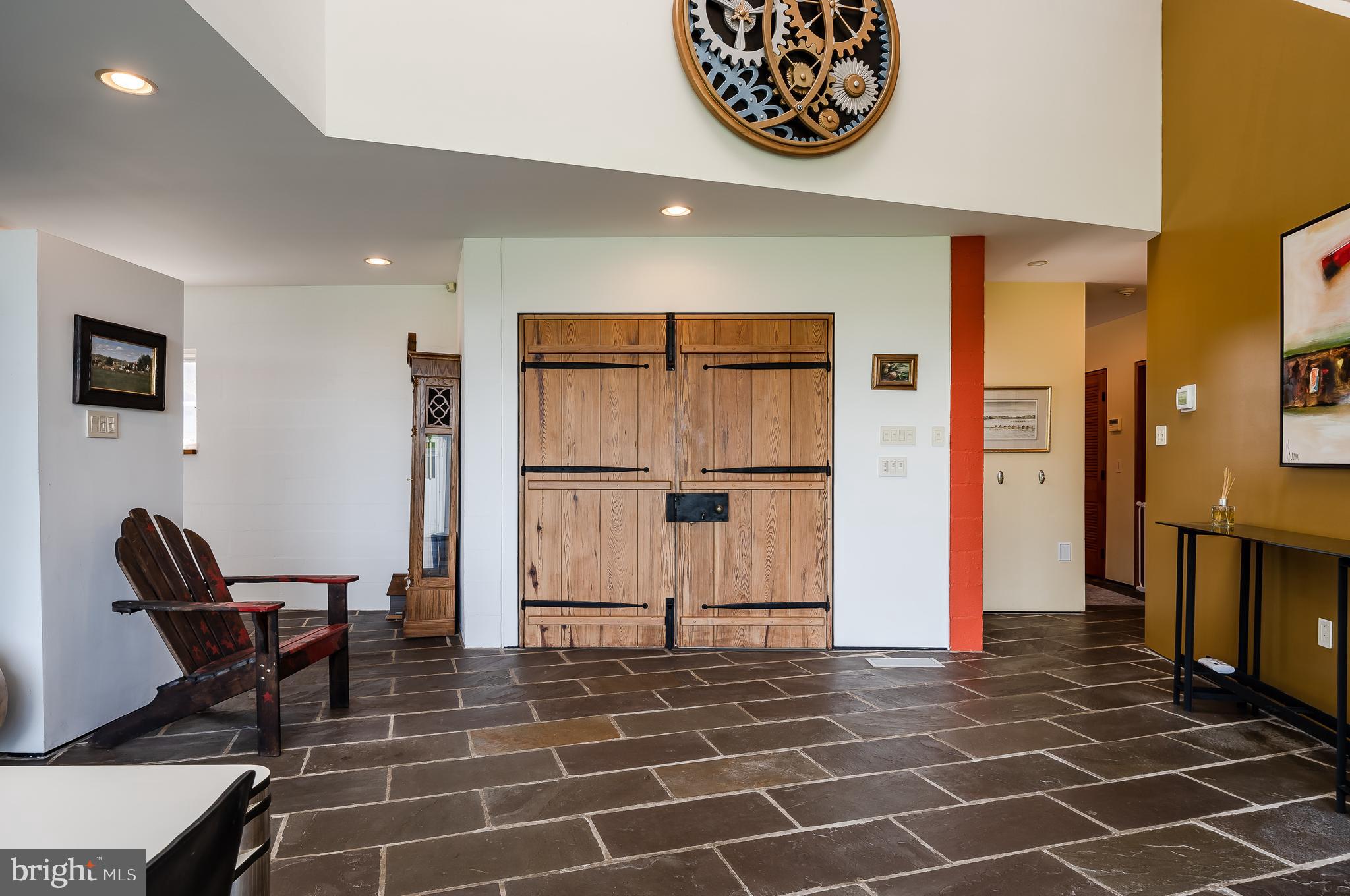 HUNTERS CHASE - Residential