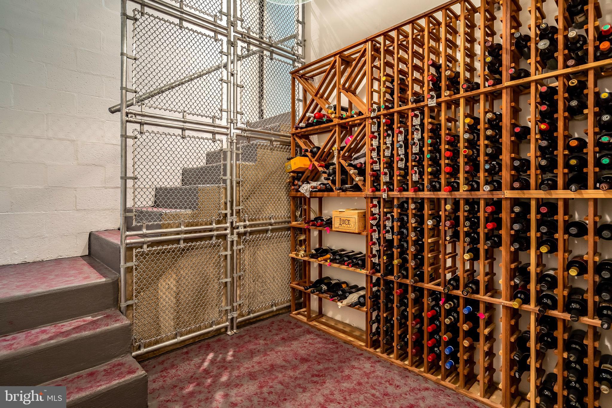 HUNTERS CHASE - Residential