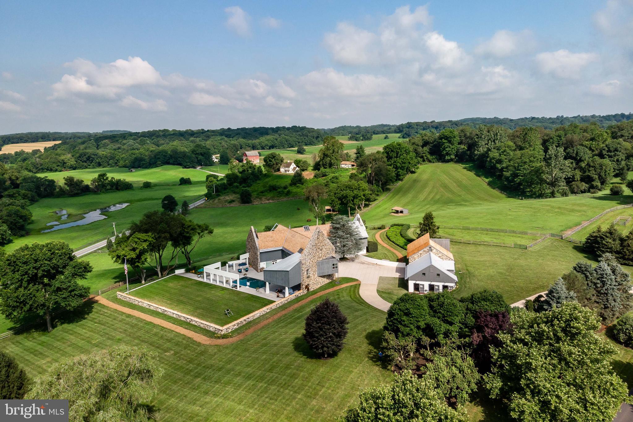 HUNTERS CHASE - Residential