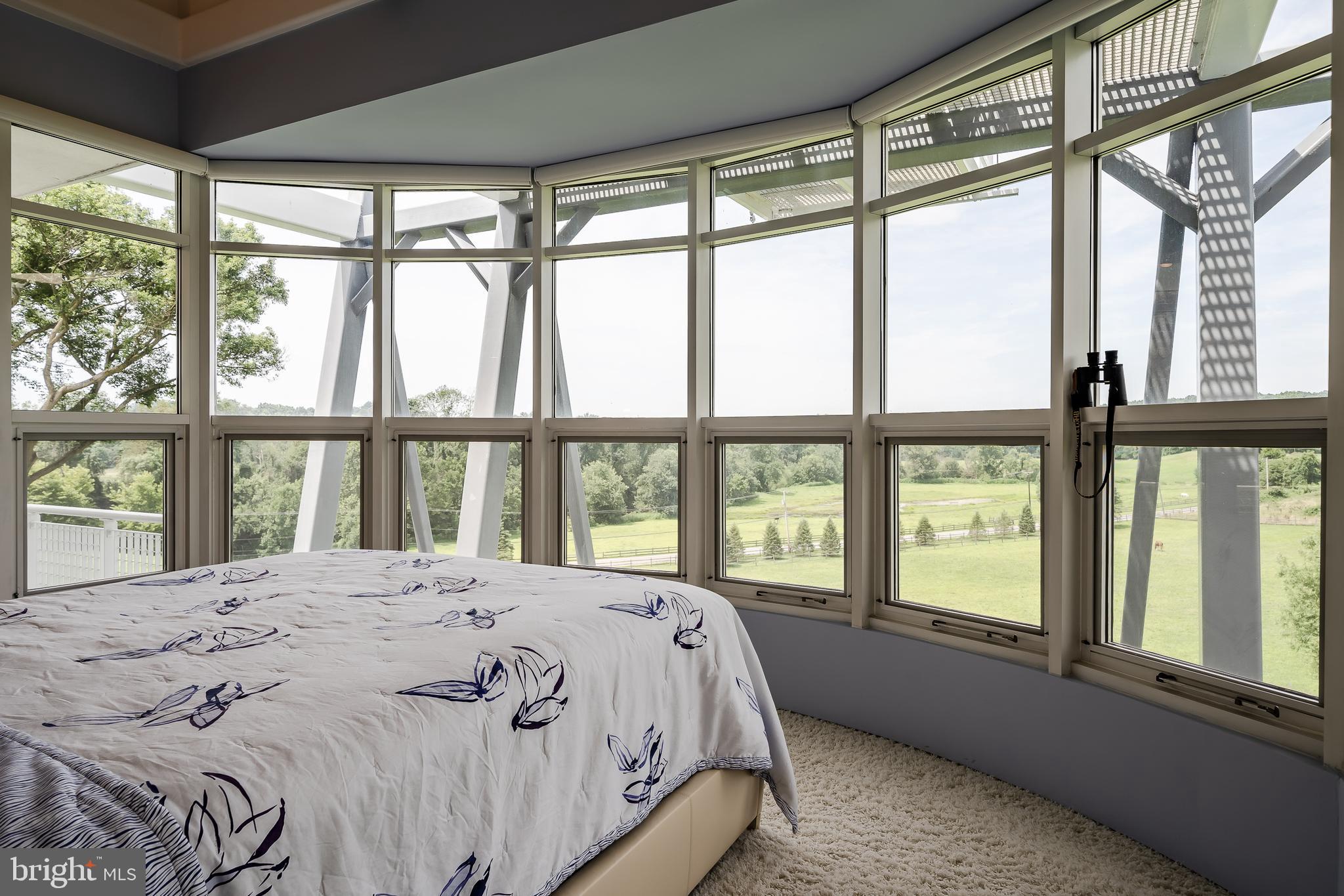 HUNTERS CHASE - Residential