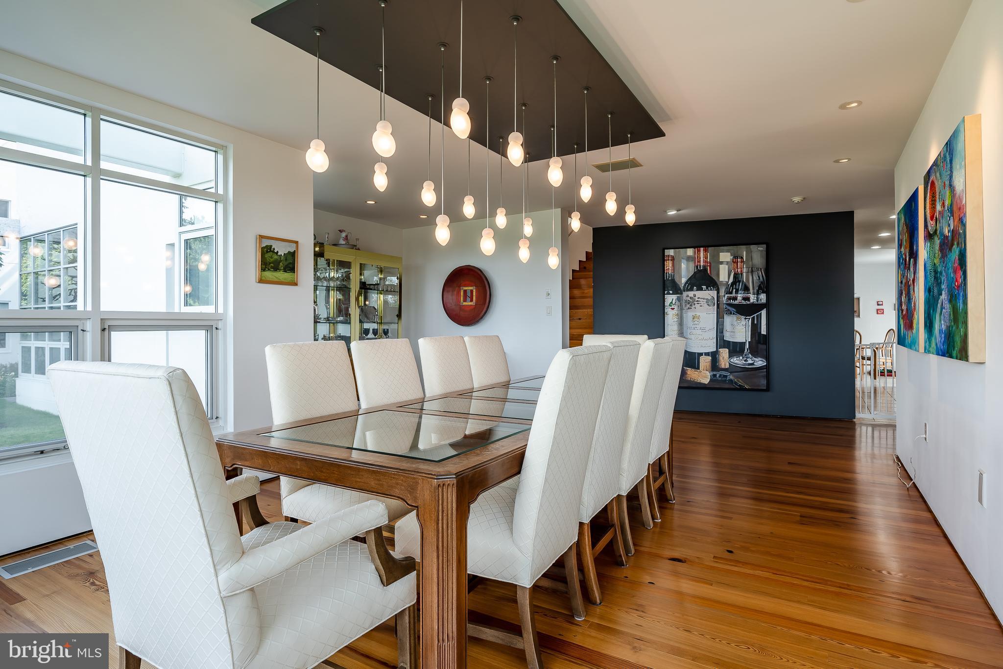 HUNTERS CHASE - Residential