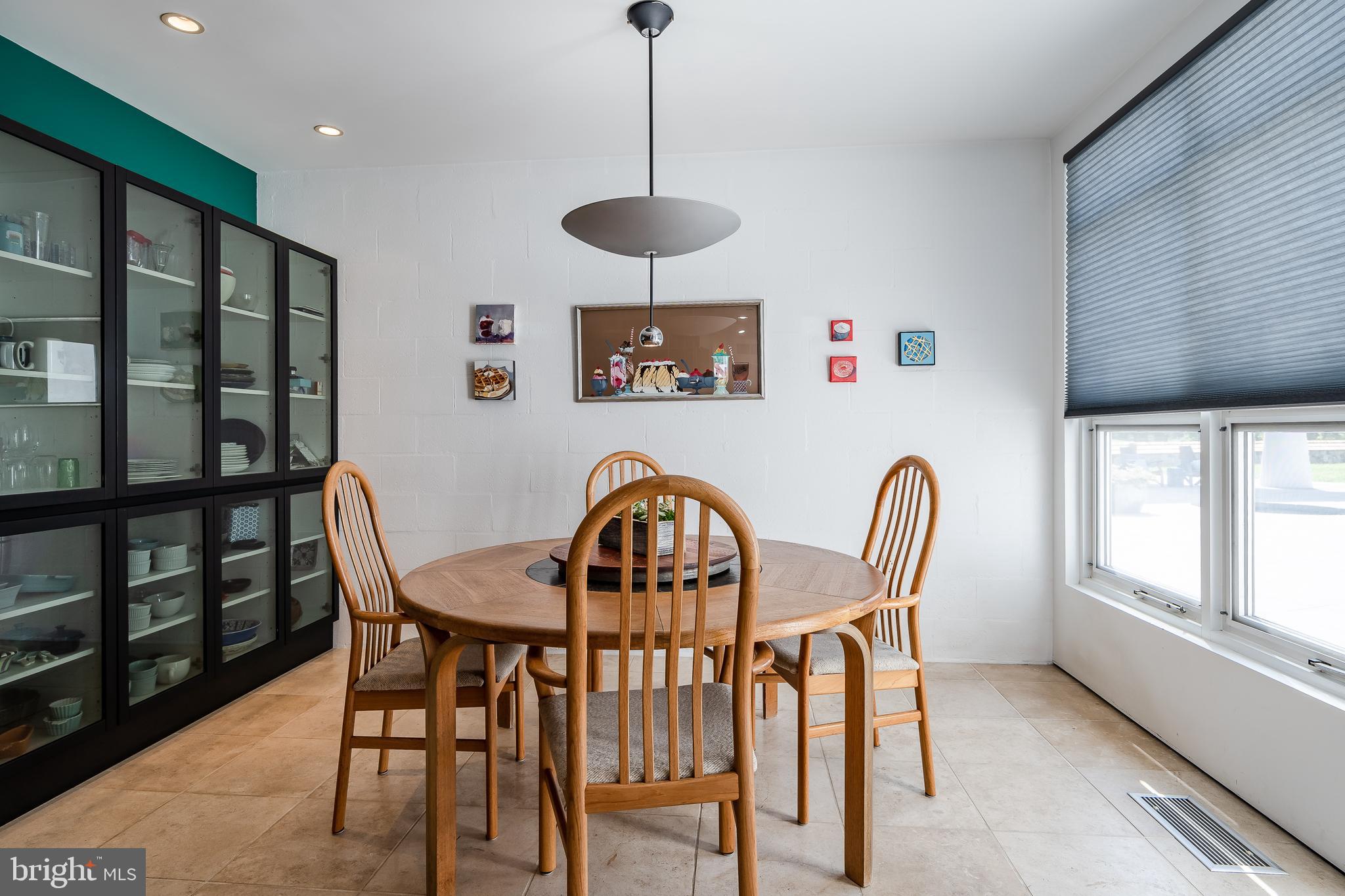 HUNTERS CHASE - Residential