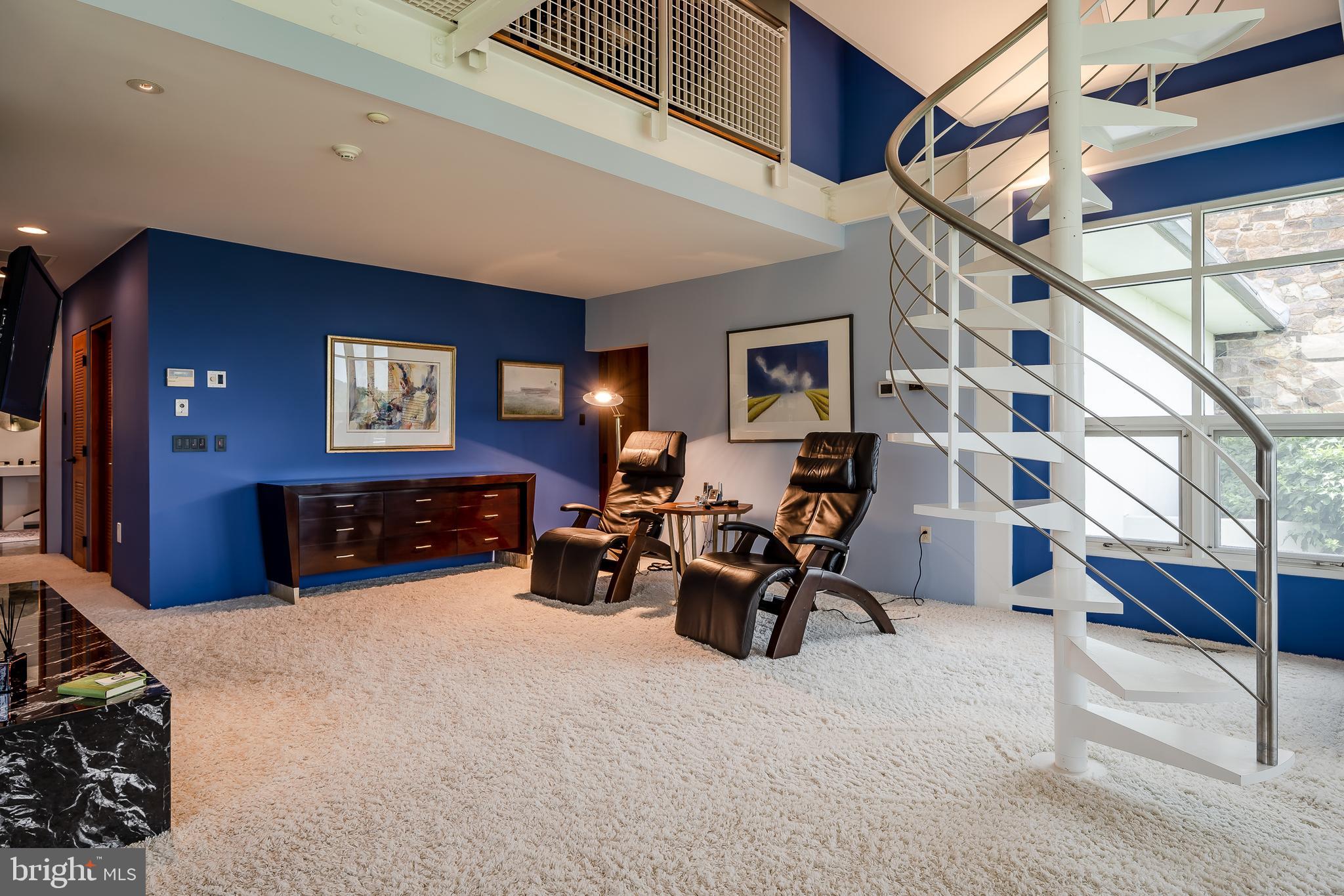 HUNTERS CHASE - Residential