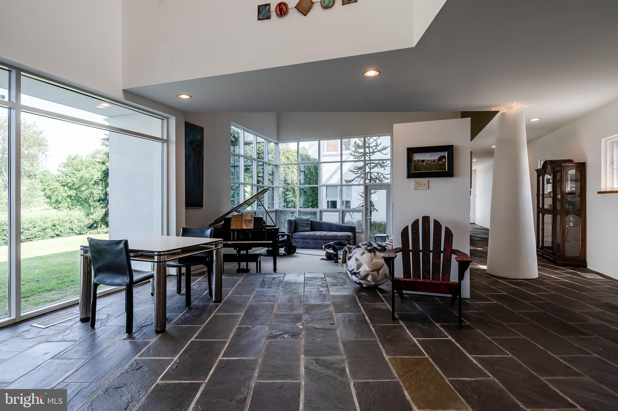 HUNTERS CHASE - Residential