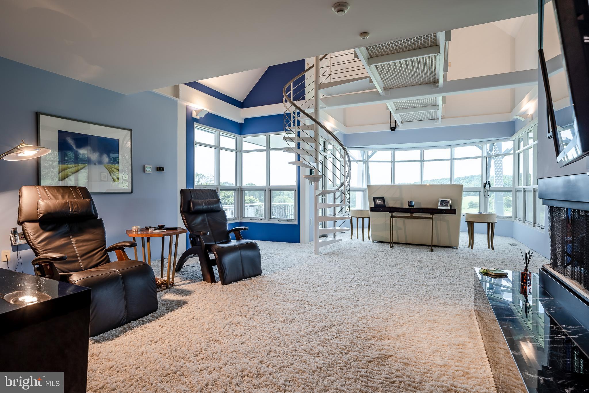 HUNTERS CHASE - Residential