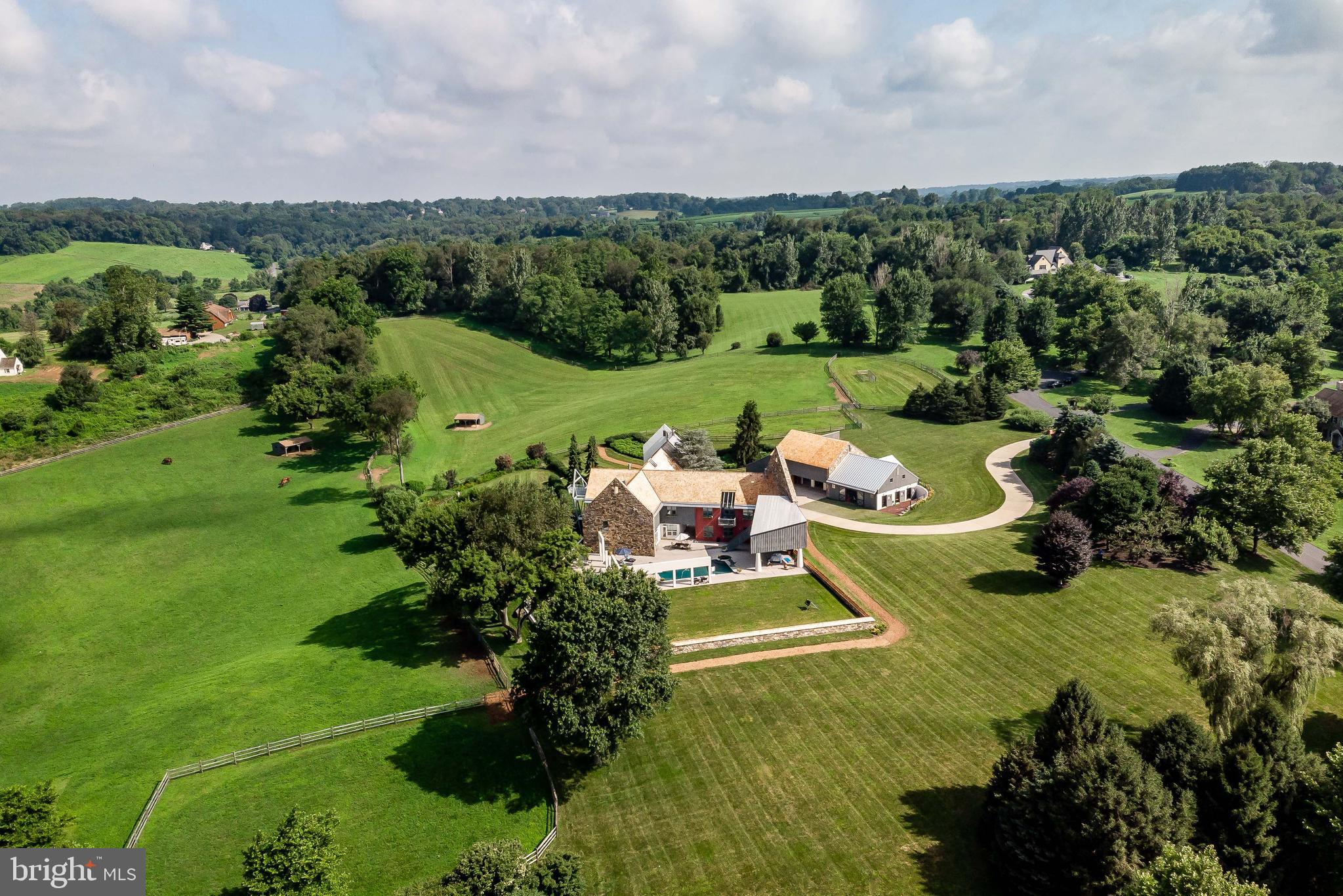 HUNTERS CHASE - Residential