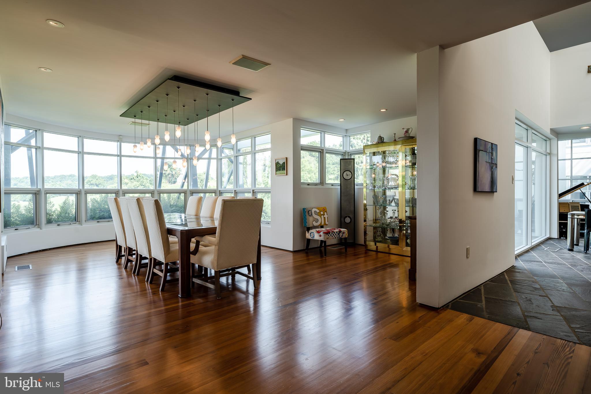 HUNTERS CHASE - Residential