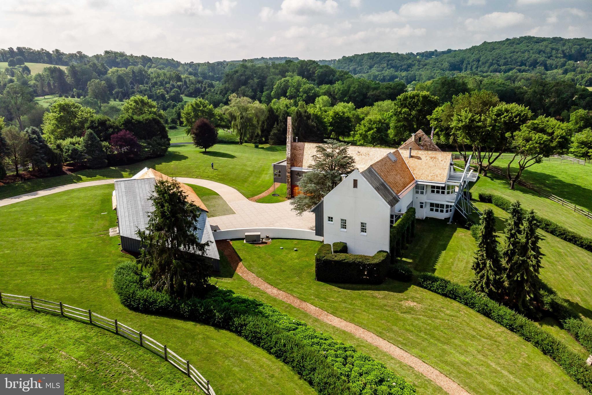 HUNTERS CHASE - Residential