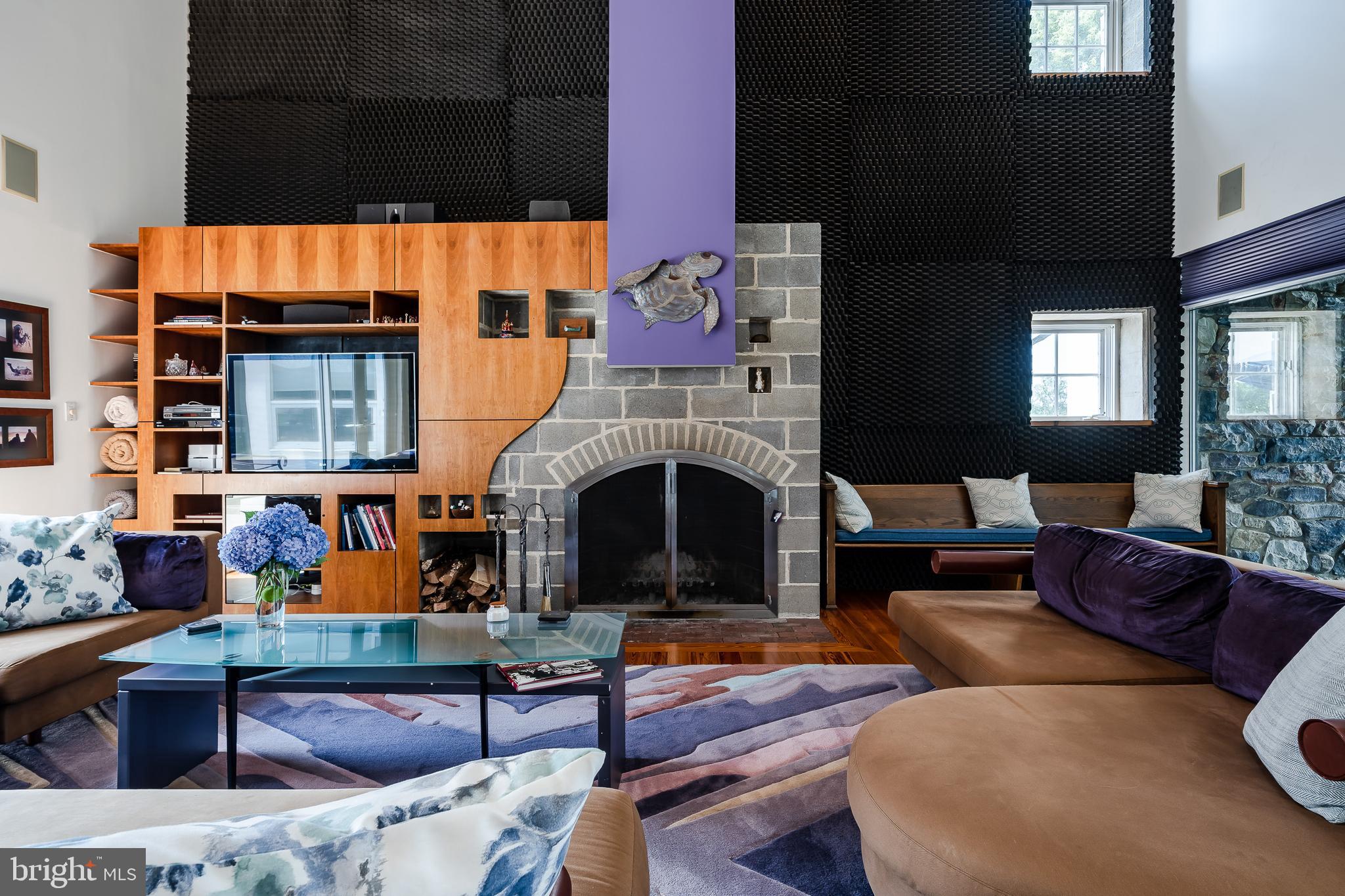 HUNTERS CHASE - Residential