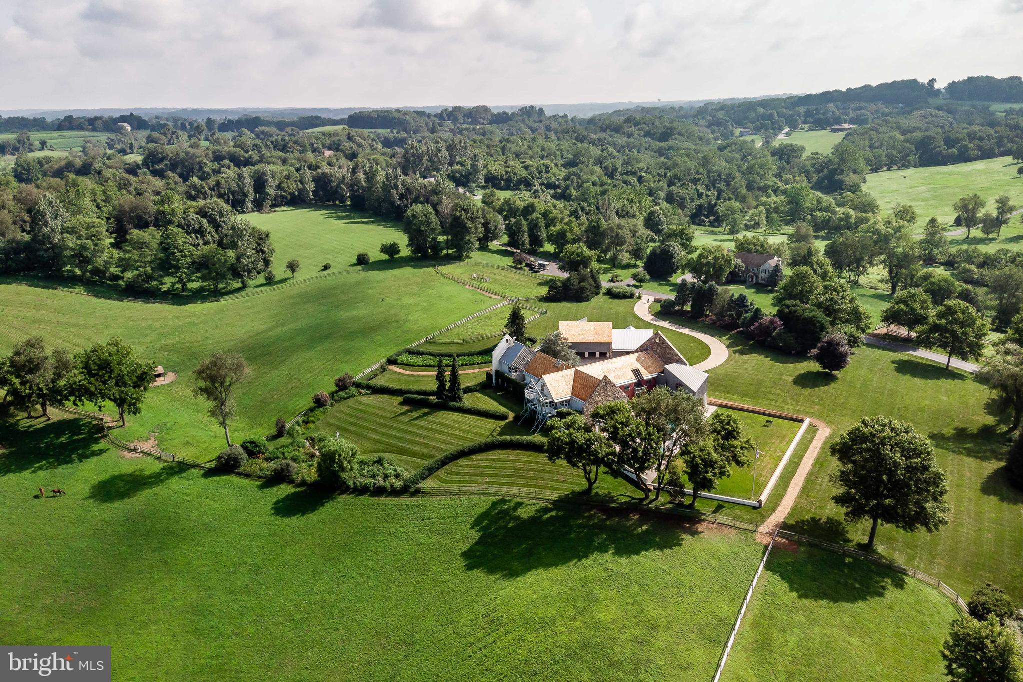 HUNTERS CHASE - Residential