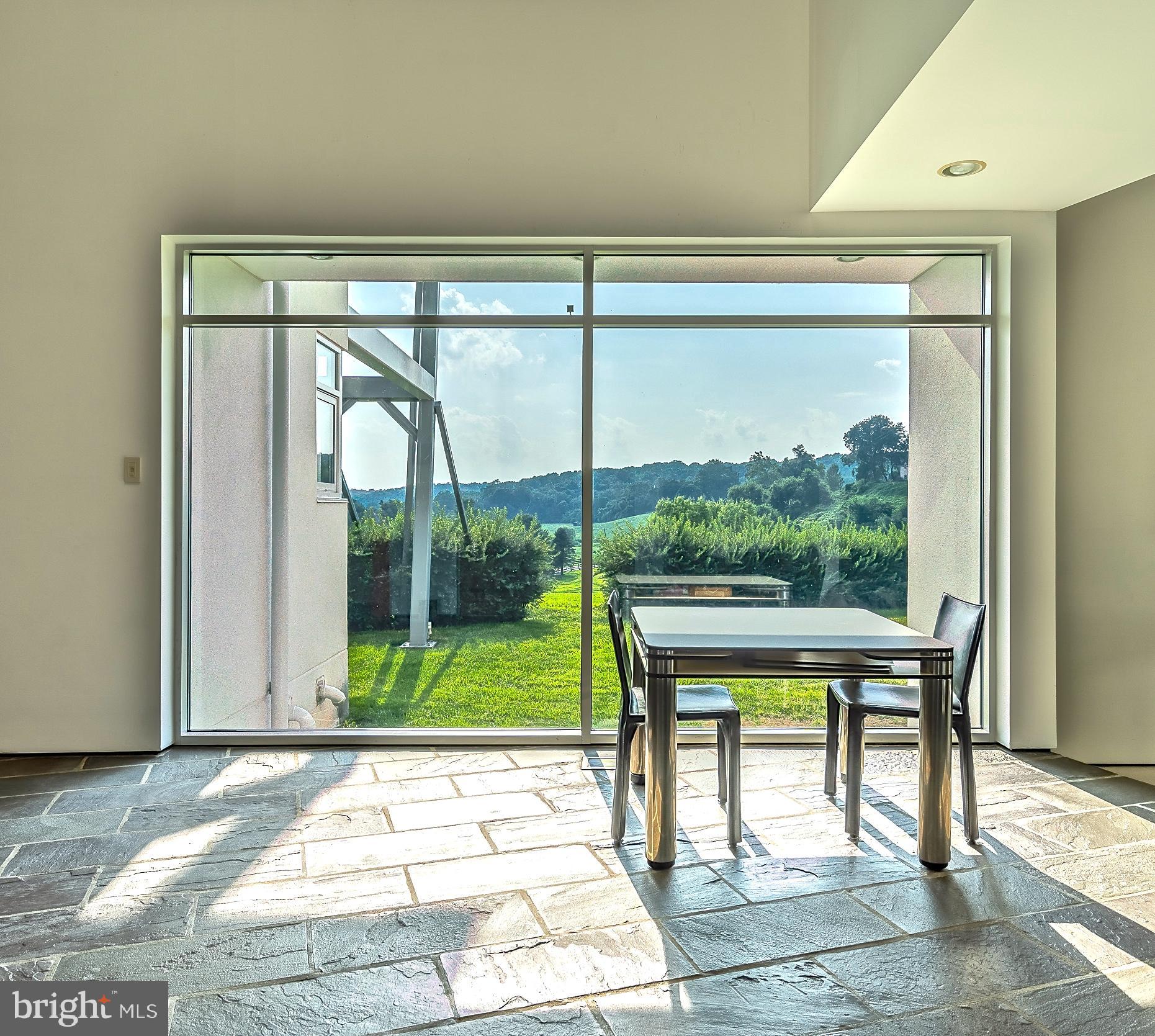 HUNTERS CHASE - Residential