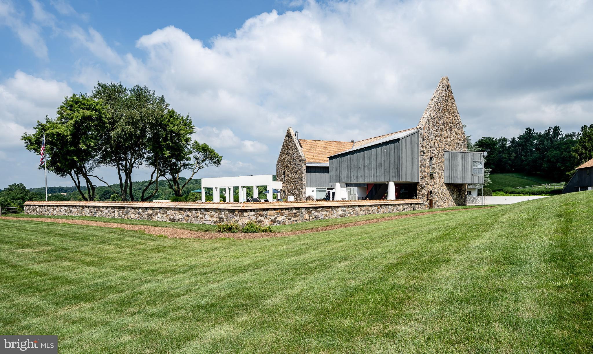 HUNTERS CHASE - Residential