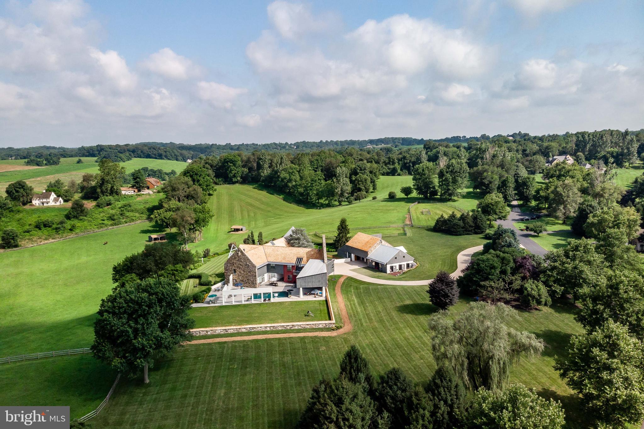 HUNTERS CHASE - Residential