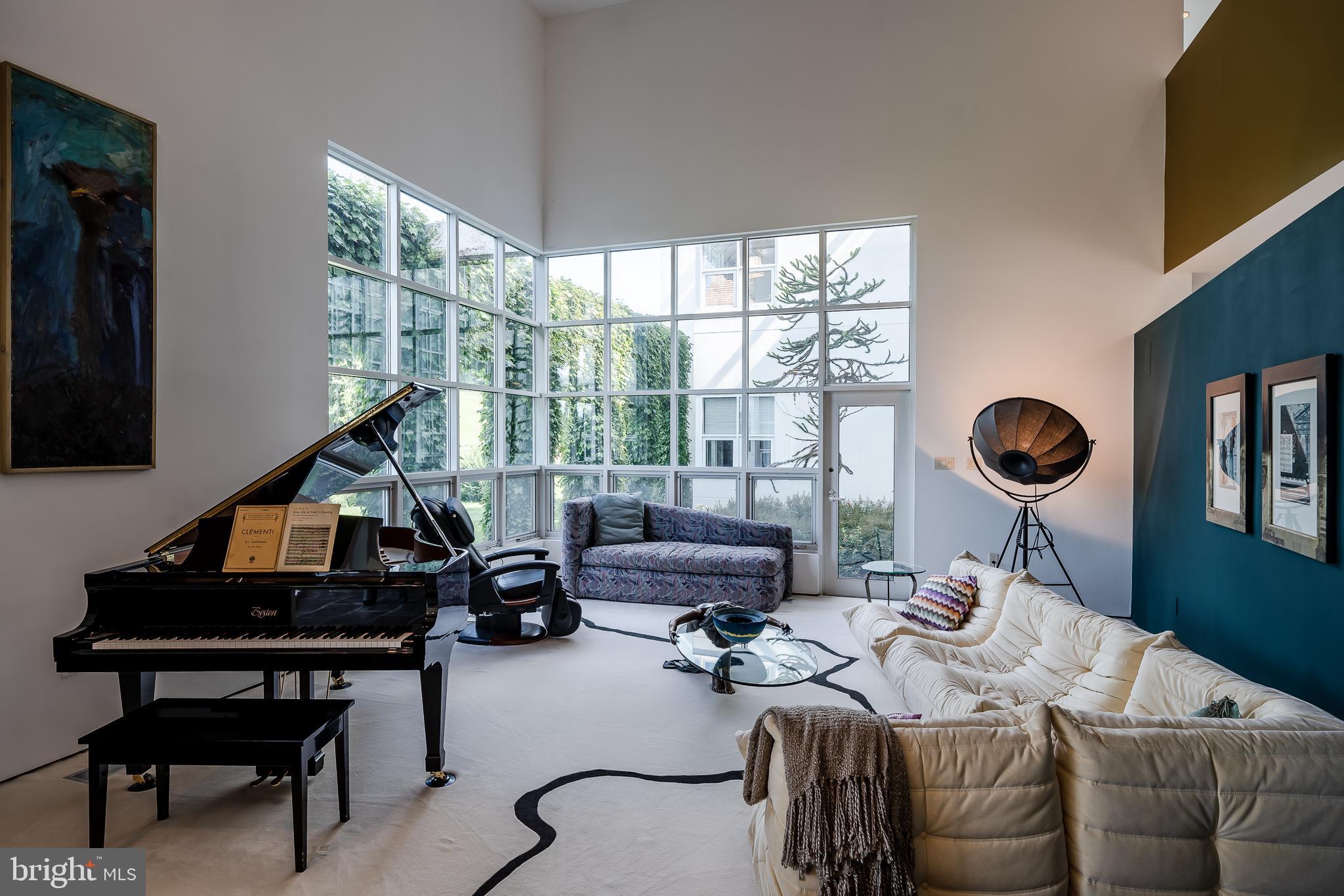 HUNTERS CHASE - Residential