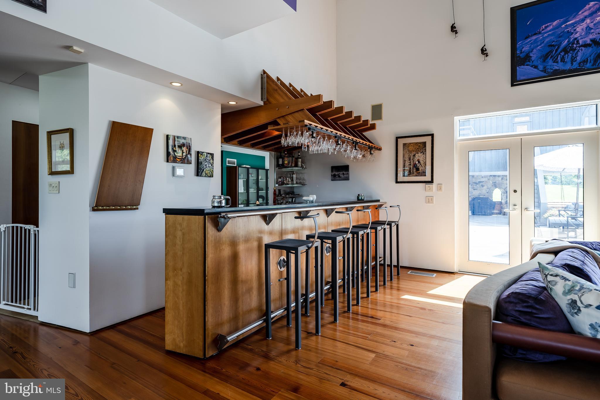 HUNTERS CHASE - Residential