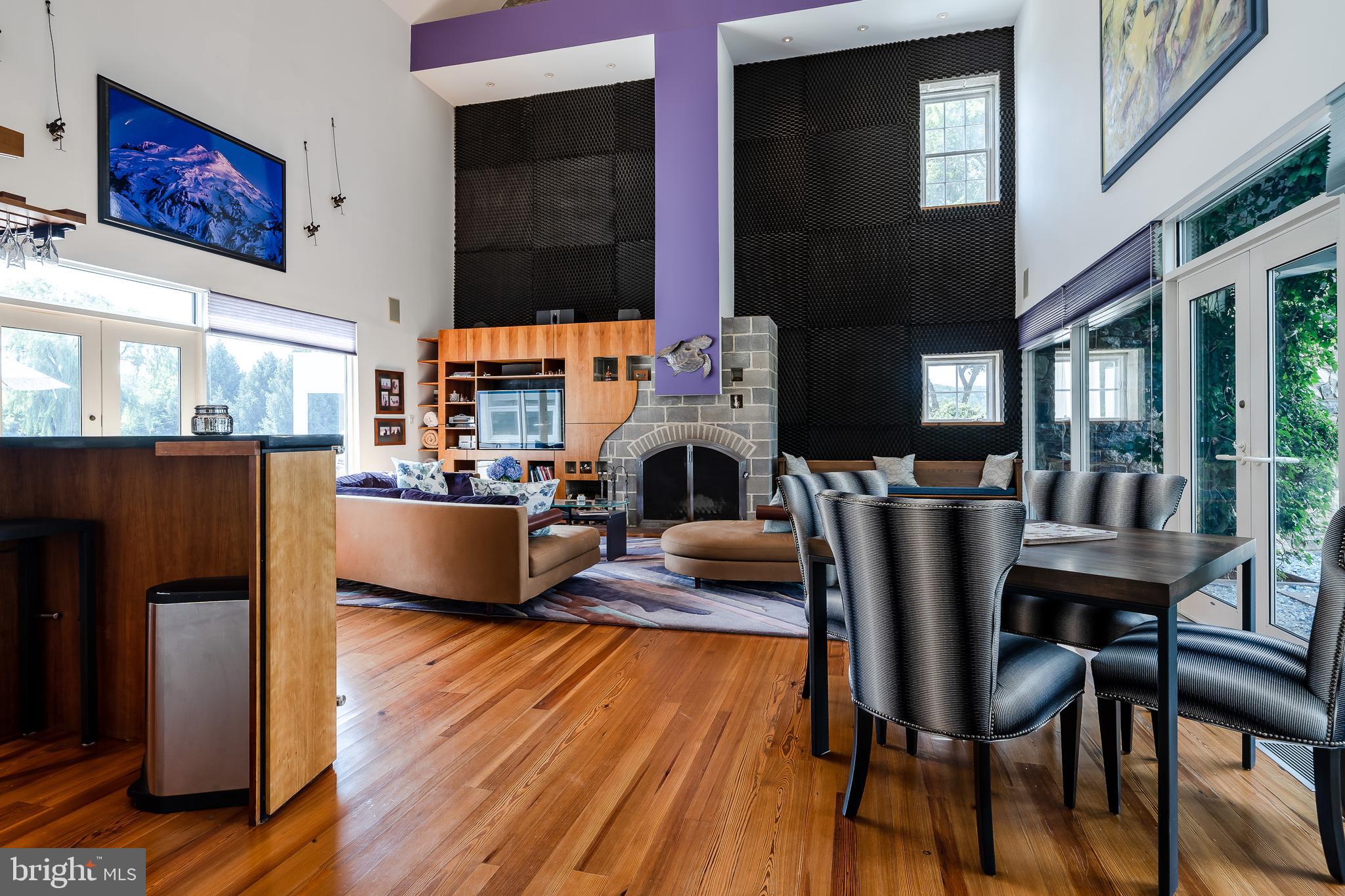 HUNTERS CHASE - Residential